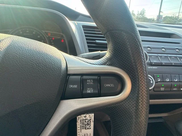 Used 2011 White Honda LX image 17
