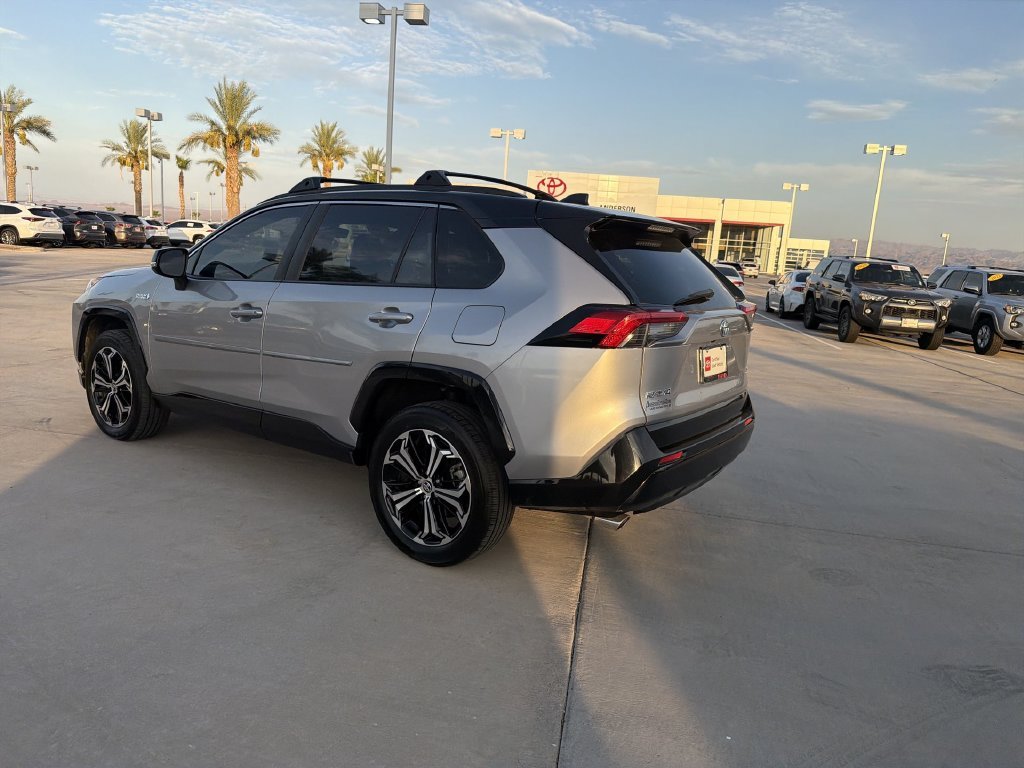 2021 Toyota RAV4 XSE - Photo 7
