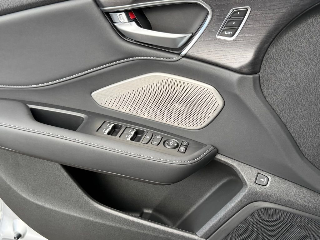 New 2026 Solar Silver Metallic Acura Advance Package image 27