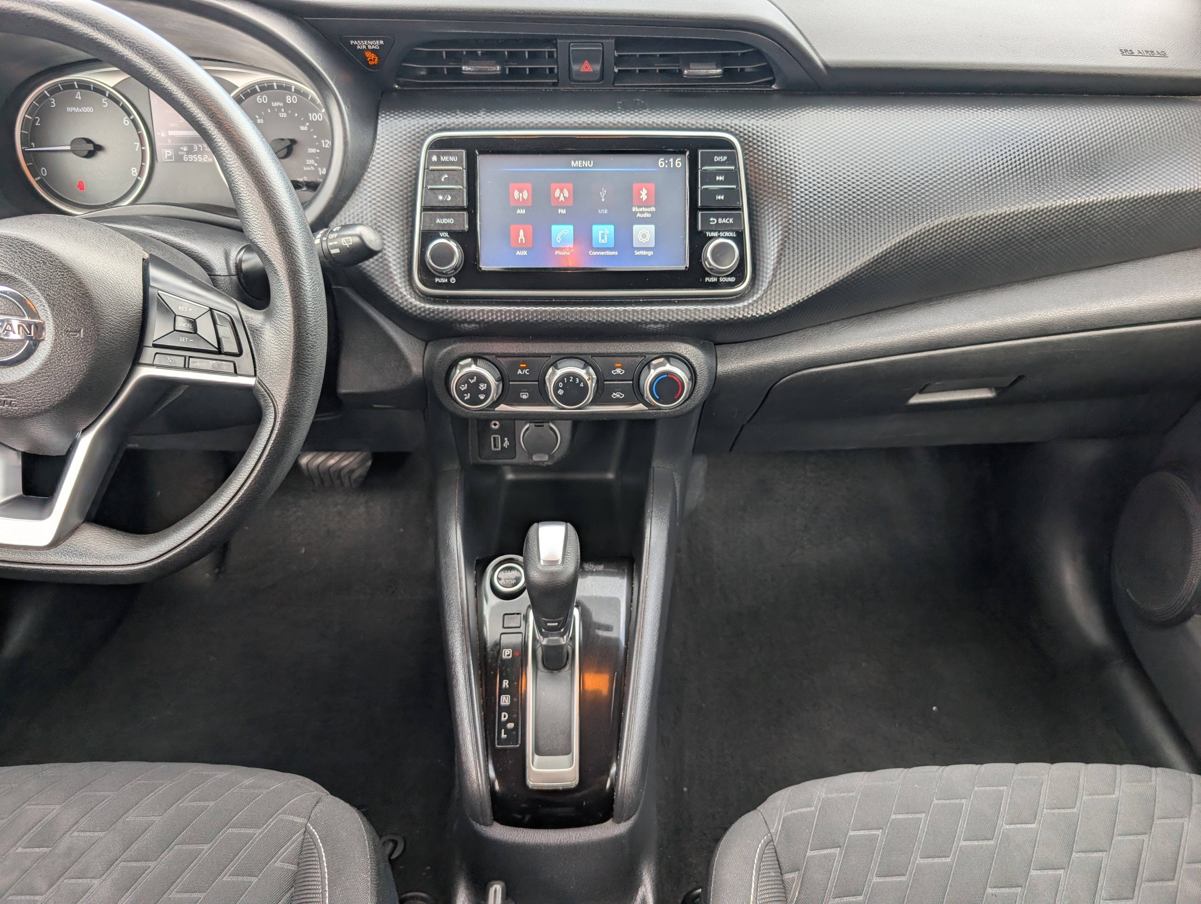 Used 2021 Super Black Nissan S image 7