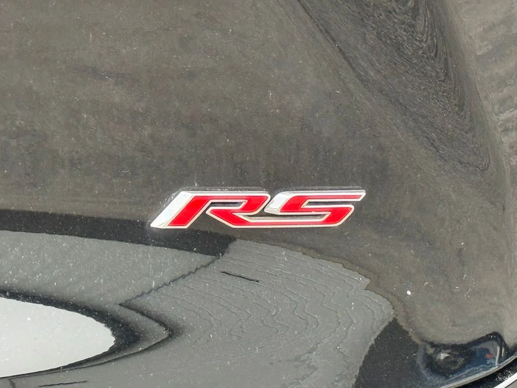 Used 2020  Chevrolet RS image 28