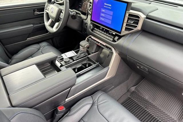 2026 Toyota Tundra Platinum - Photo 17