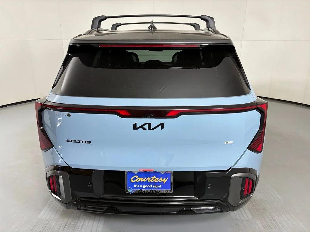 New 2027 Frost Blue / Black Roof Kia X-Line S image 7