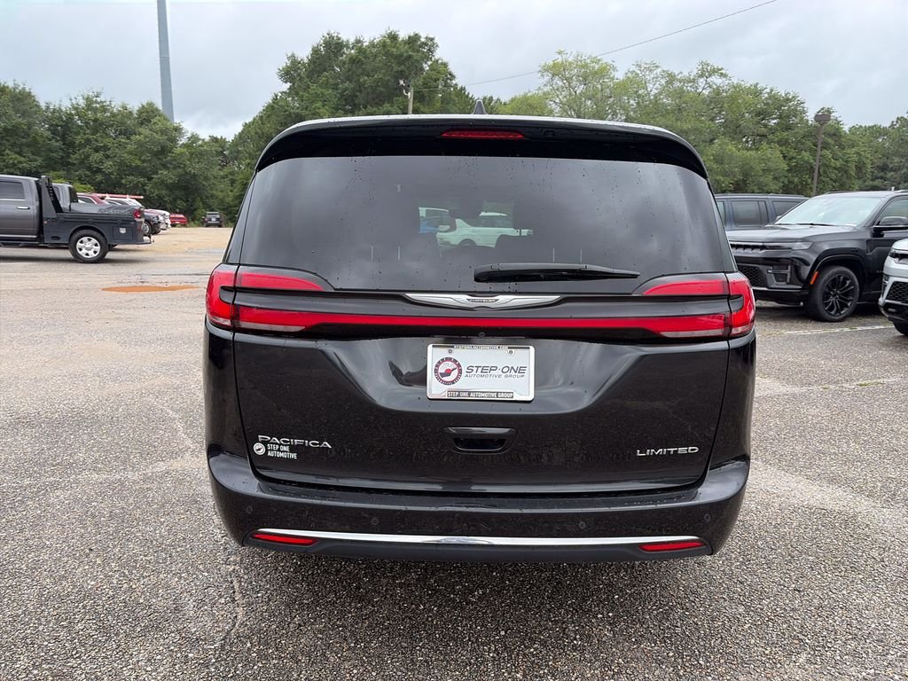 Used 2023 Black Chrysler Limited image 7
