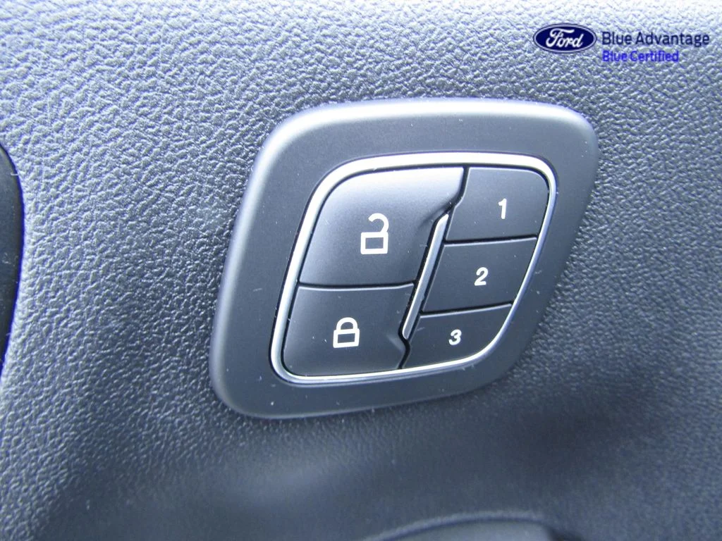 2023 Ford Escape ST-Line Elite - Photo 19