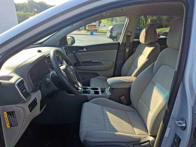 Used 2017 Silver Kia LX image 13