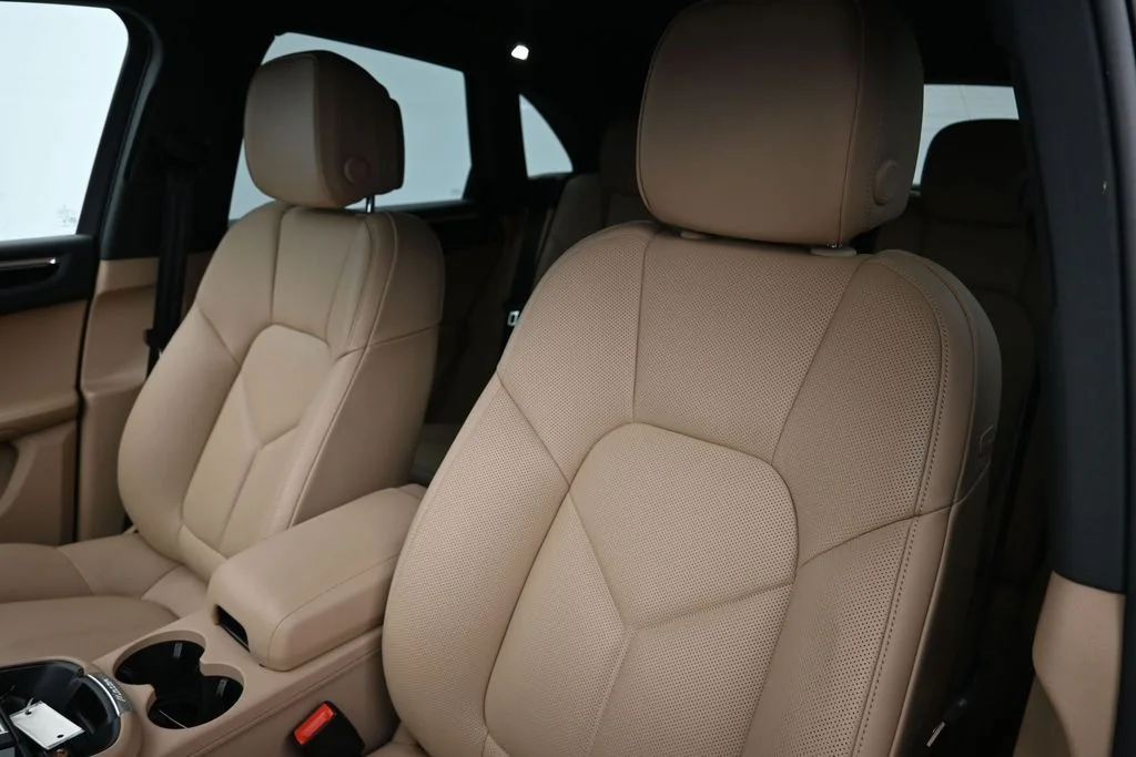 Certified Used 2026 Black Porsche  image 5