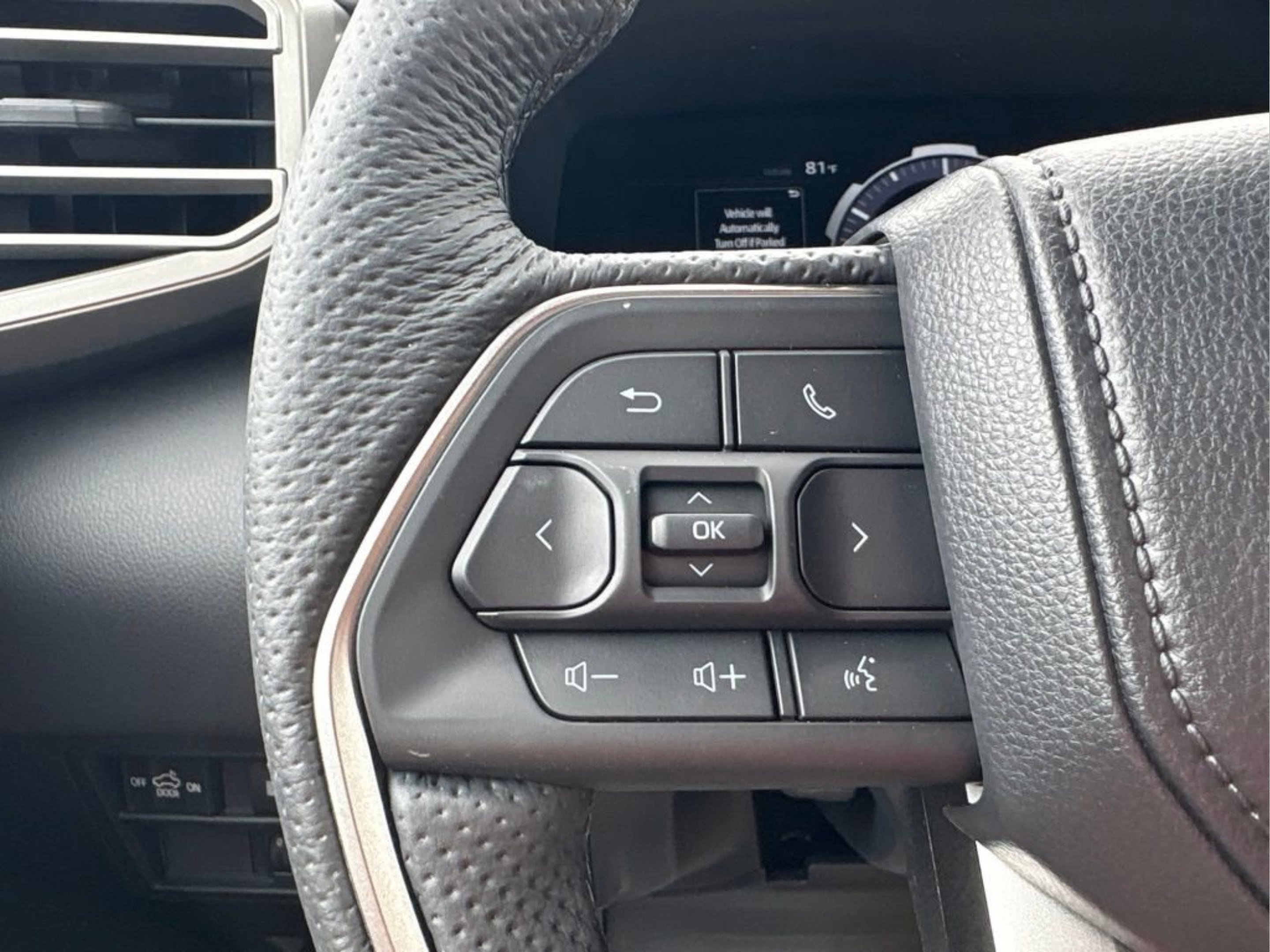 2026 Toyota Tundra Limited - Photo 12
