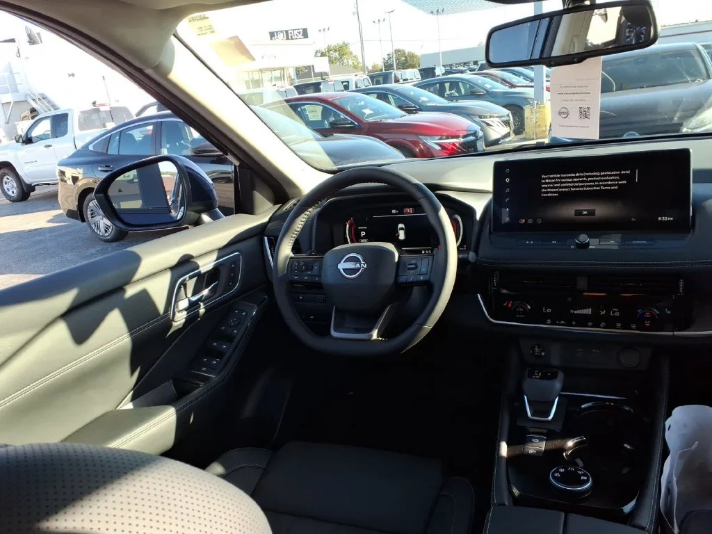 New 2026 Deep Ocean Blue Pearl Nissan Platinum image 10