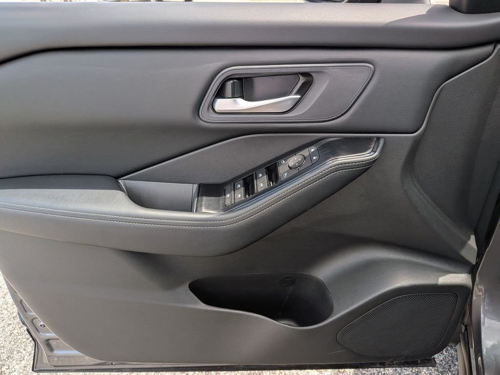 Used 2025 Gun Metallic Nissan SV image 30