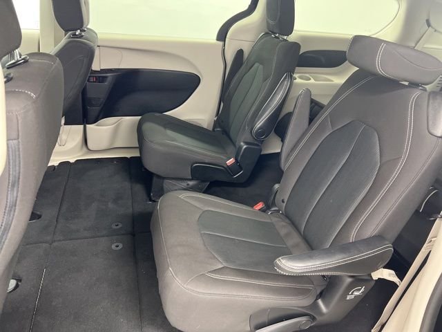 Used 2023 Black Chrysler LX image 13