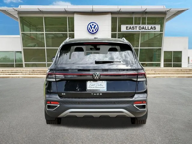 New 2026 Black Volkswagen 1.5T SE image 4