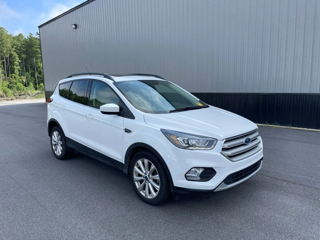 Used 2019 White Ford SEL image 1