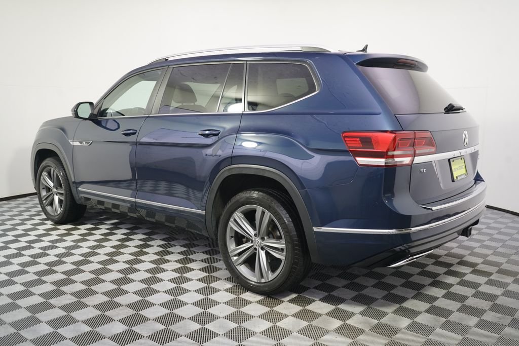 Used 2019 Blue Metallic Volkswagen 3.6L V6 SE image 3