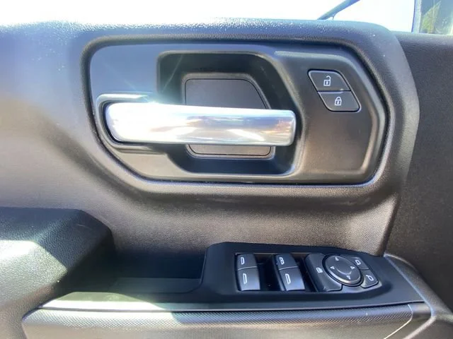 Used 2025 Slate Gray Metallic Chevrolet Custom image 13