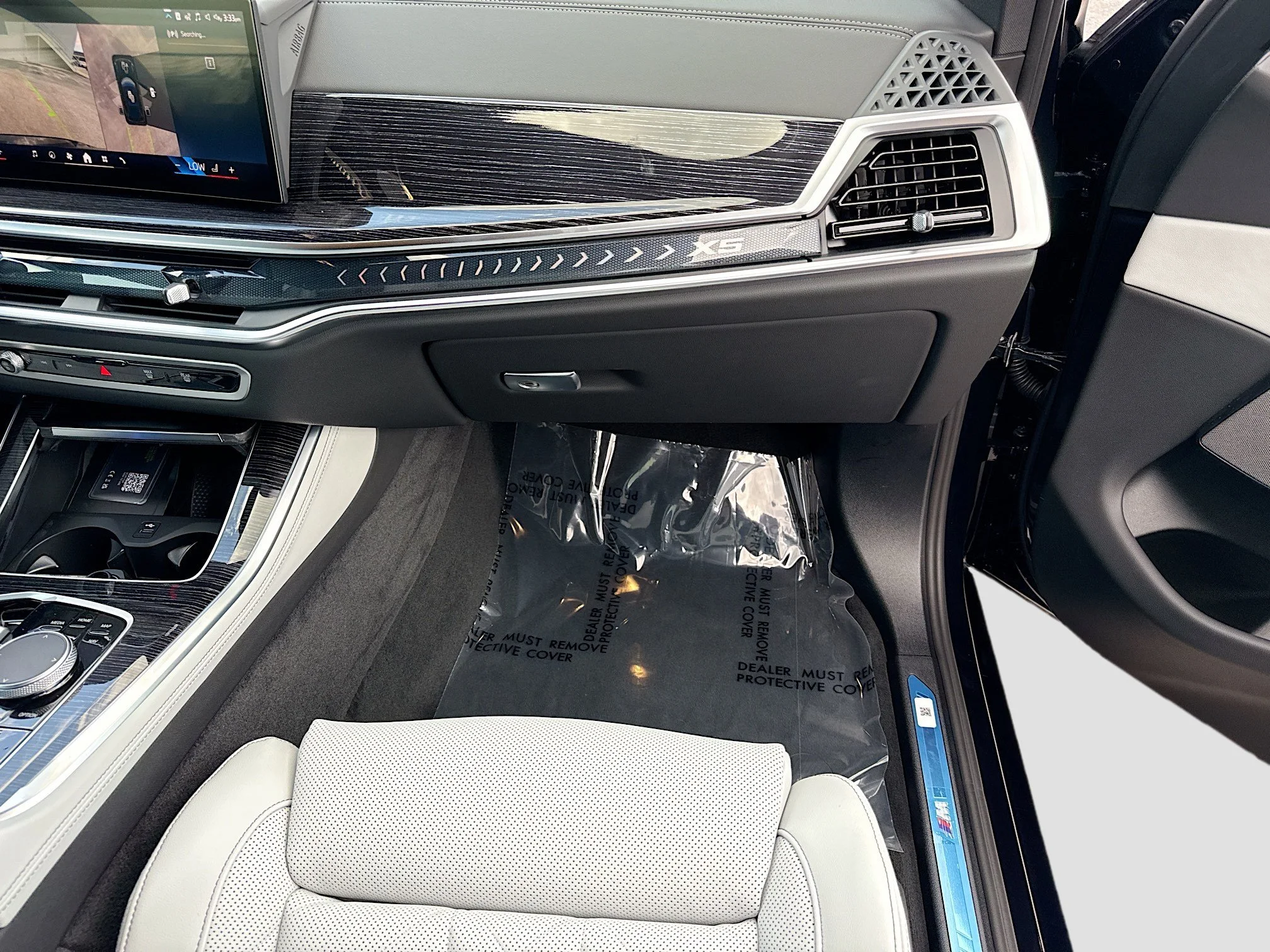 New 2026 Carbon Black Metallic BMW xDrive40i image 18