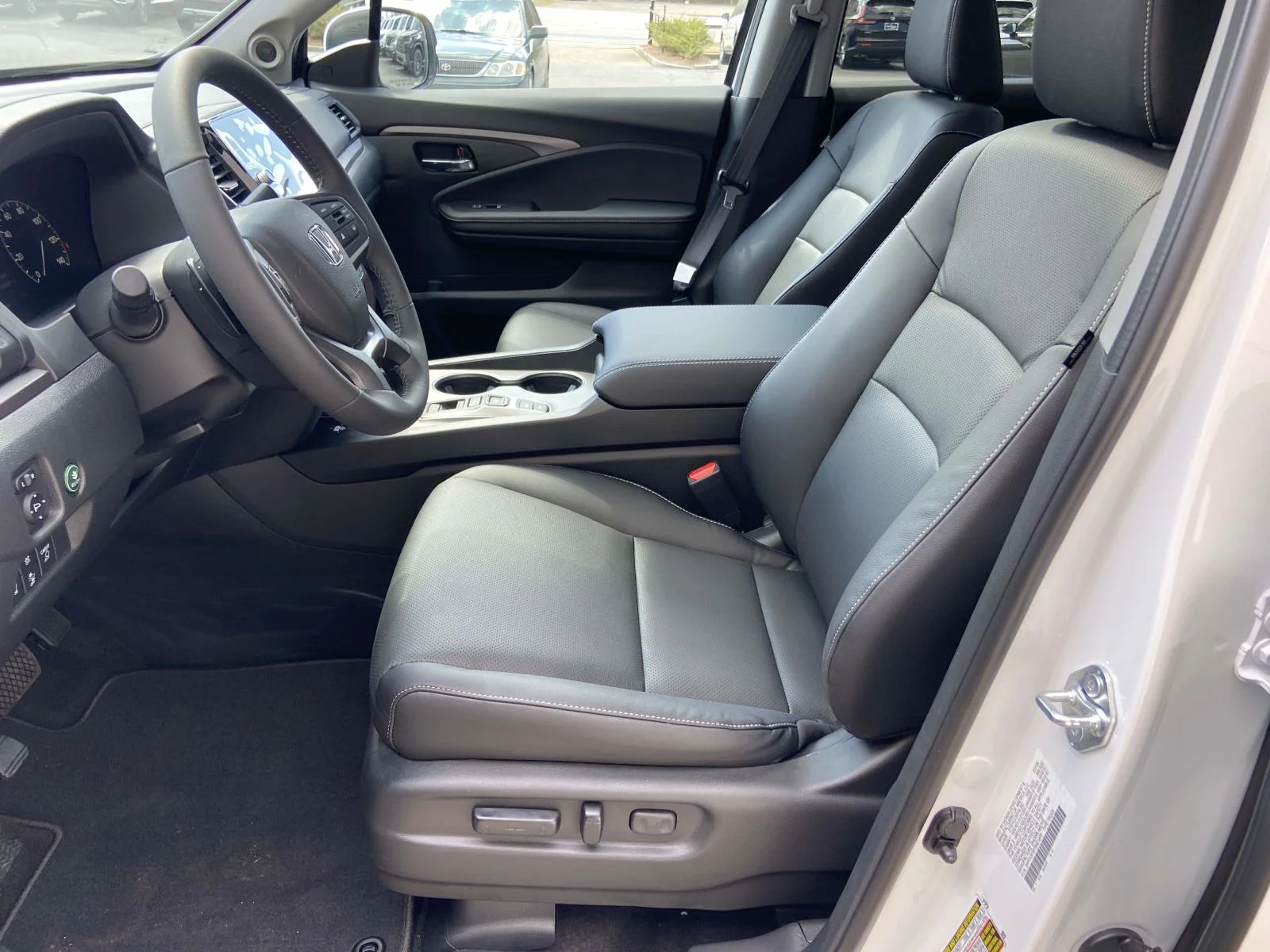 New 2026 Platinum White Pearl Honda RTL AWD image 9