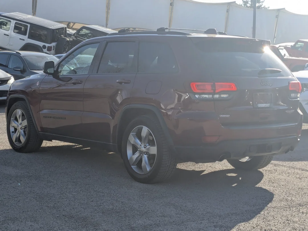 Certified Used 2017 Red Jeep Trailhawk - - 4x4 - Power Sunroof - Uconnect 8.4 Nav - Quadra-Lift Air - 3.6L Pentastar V6 & More! image 6