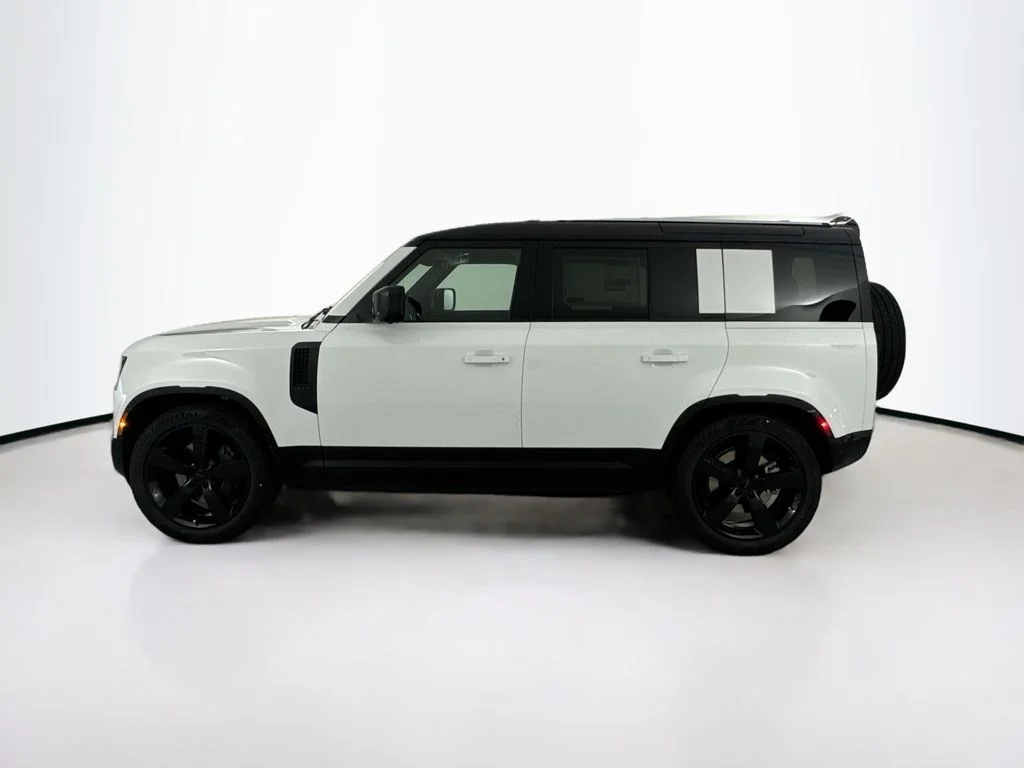New 2026 Fuji White Land Rover X-Dynamic SE image 8