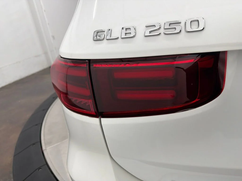 New 2026 White Mercedes-Benz GLB 250 image 11