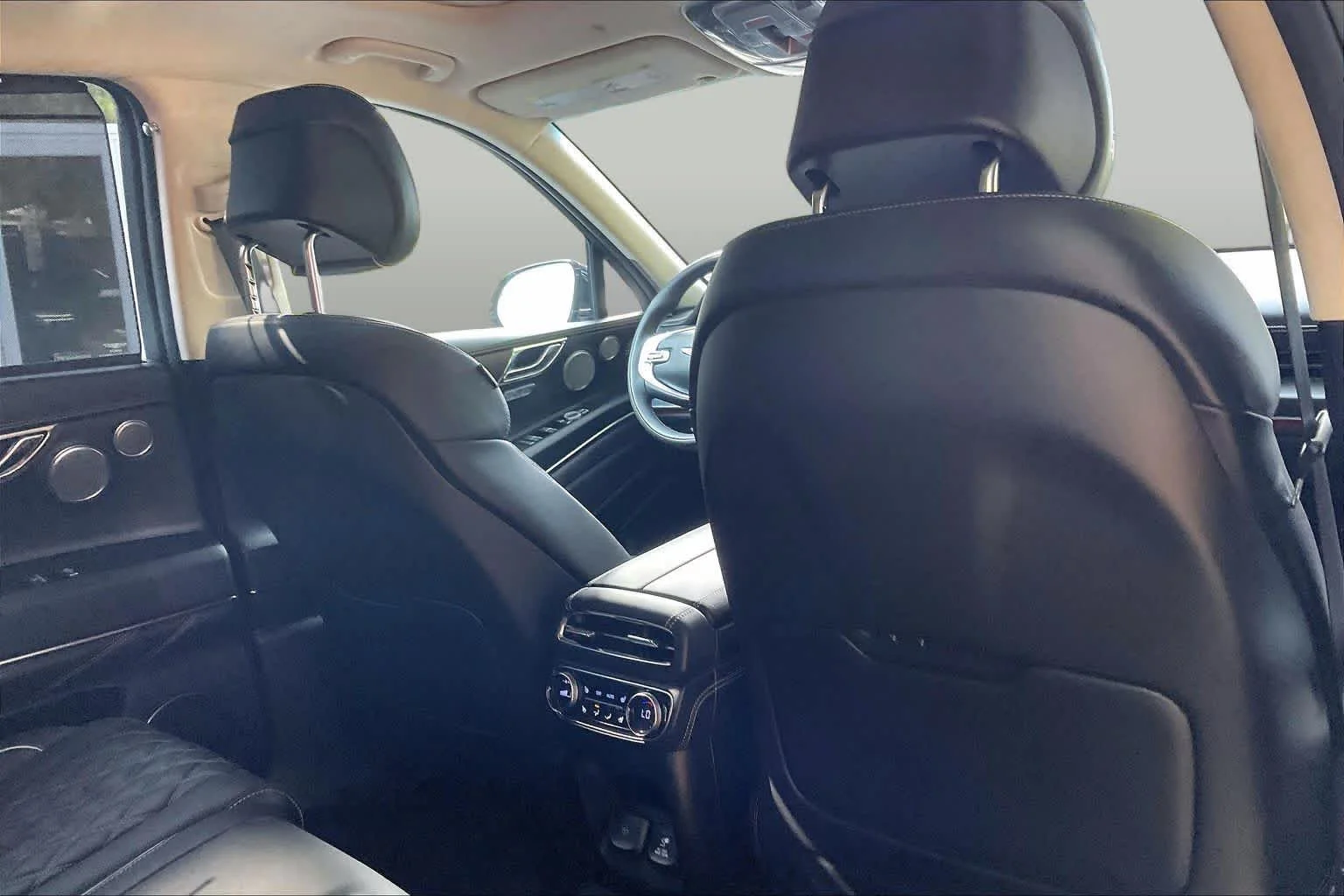 Used 2024 Capri Blue Genesis  image 20