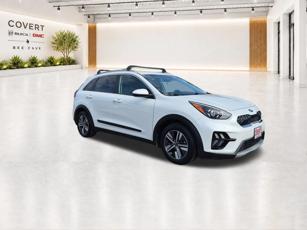 Used 2020 White Kia LXS image 1