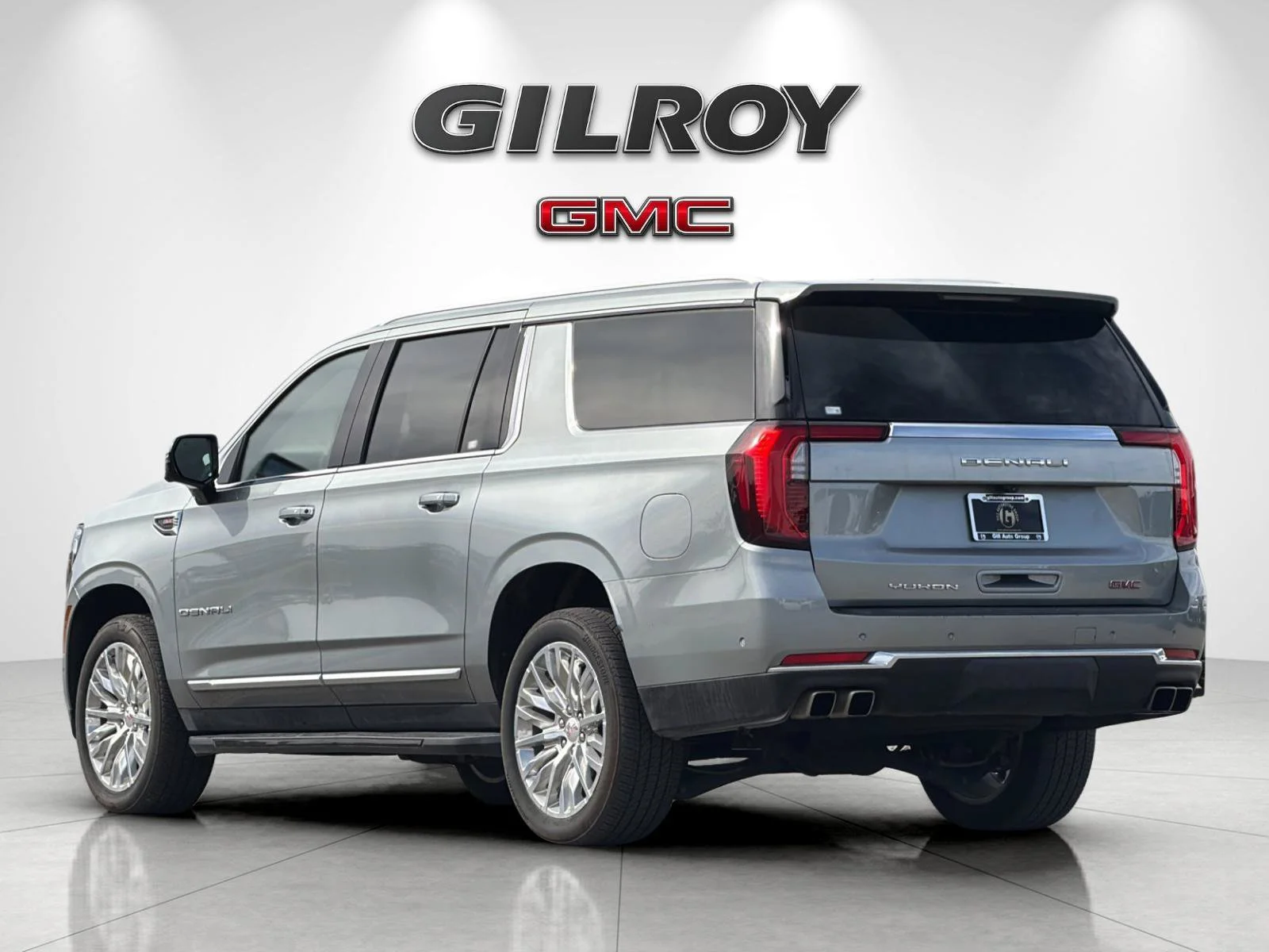 Used 2025 Sterling Metallic GMC Denali image 5