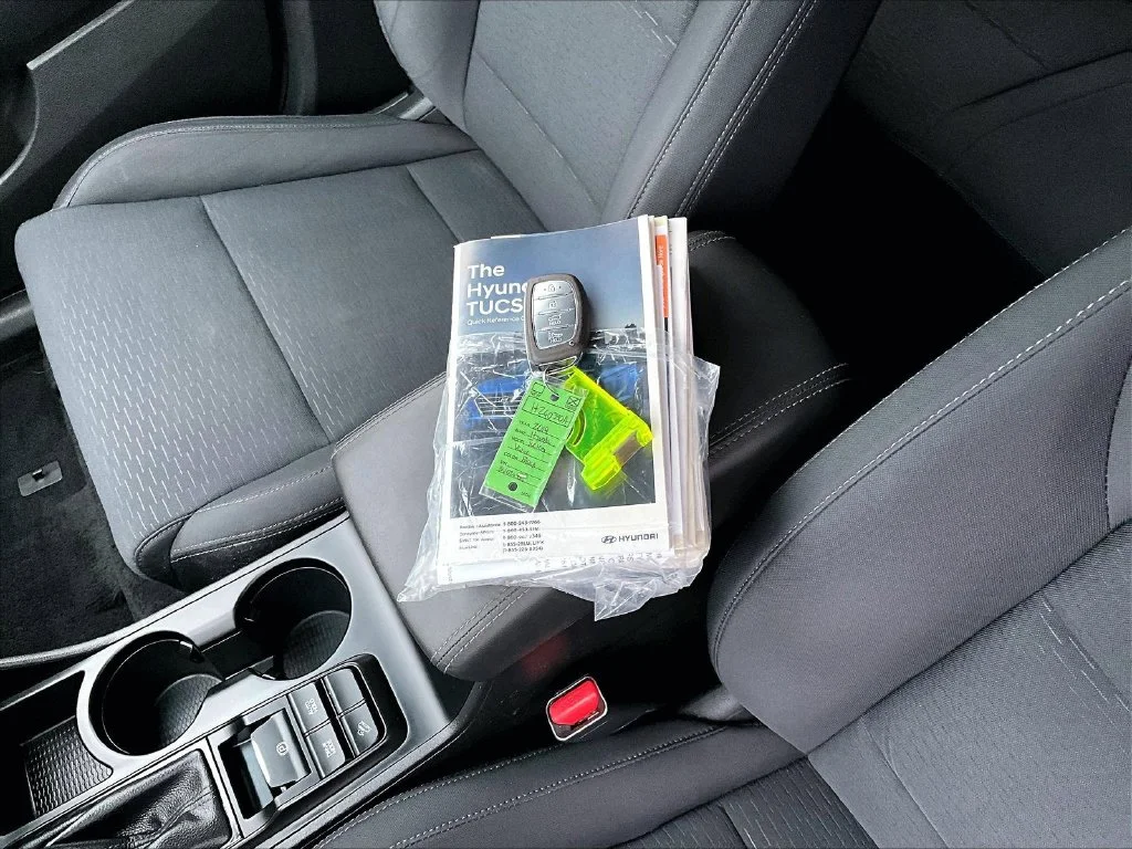 Used 2019 Black Hyundai Value image 37