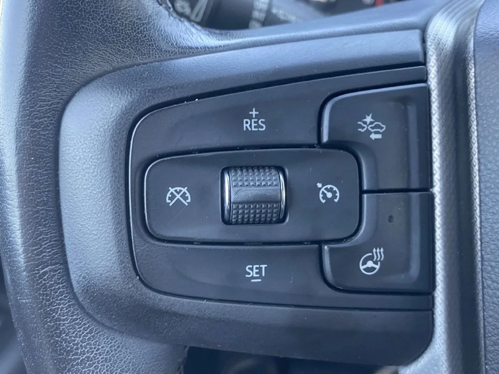 Used 2021 Gray GMC Denali image 34
