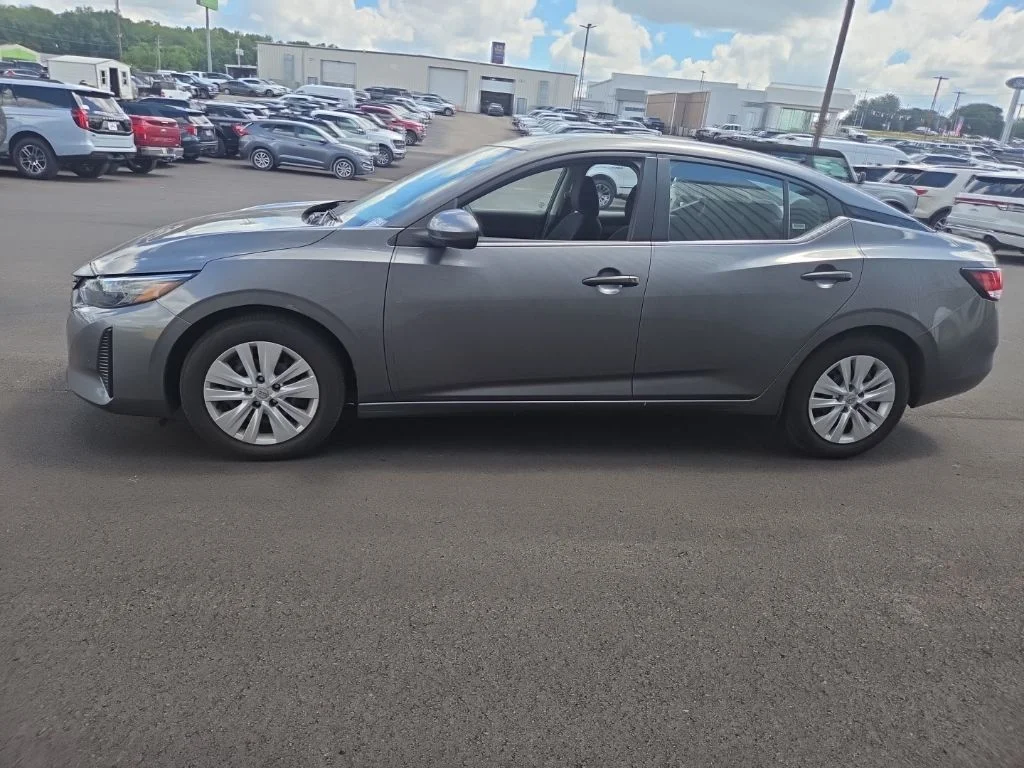 Used 2025 Gray Nissan S image 6