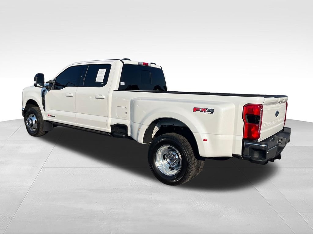 Used 2026 White Ford Lariat image 3