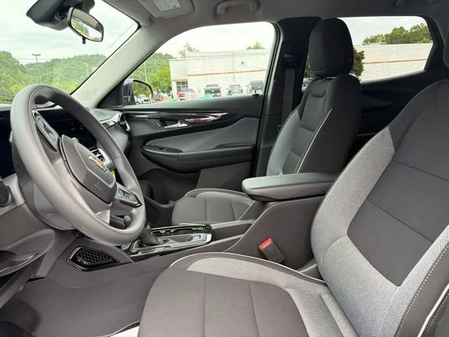 New 2026 Mosaic Black Metallic Chevrolet LT image 25