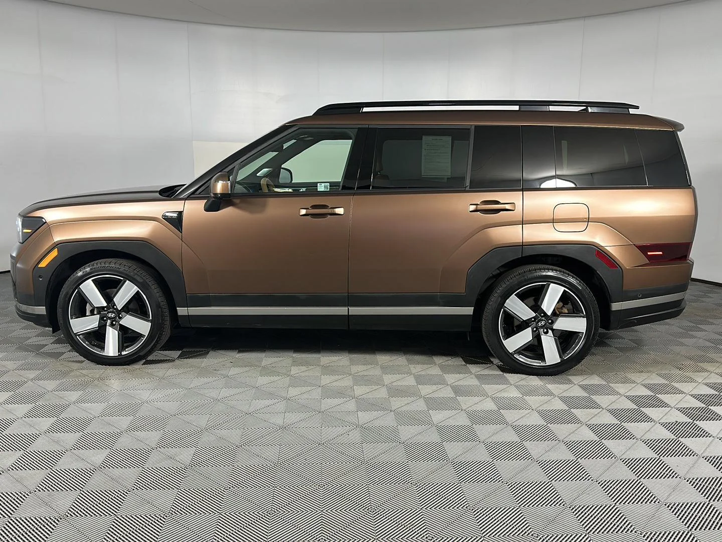 Used 2024 Earthy Brass Matte Hyundai Limited image 4