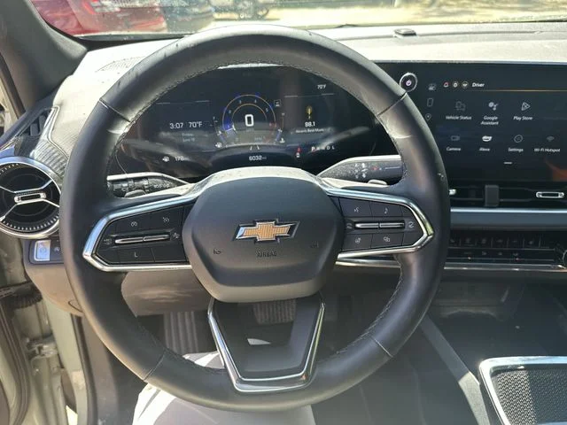 Used 2025 Green Chevrolet LT image 14