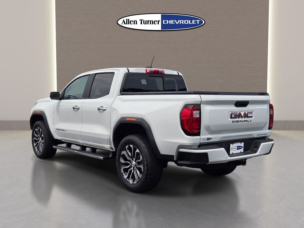 Used 2024 White GMC Denali image 8