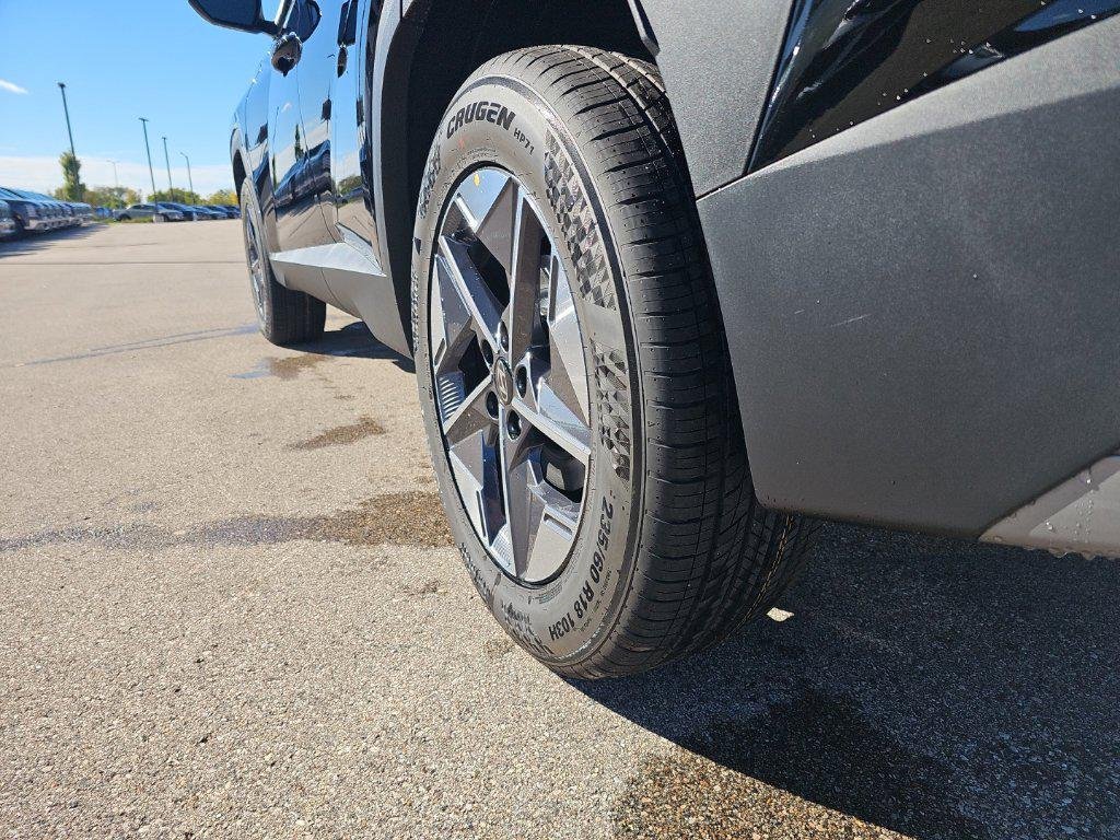 New 2026 Black Hyundai SEL Plus AWD image 39