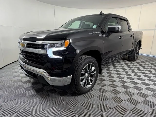 Certified Used 2022 Black Chevrolet LT image 3