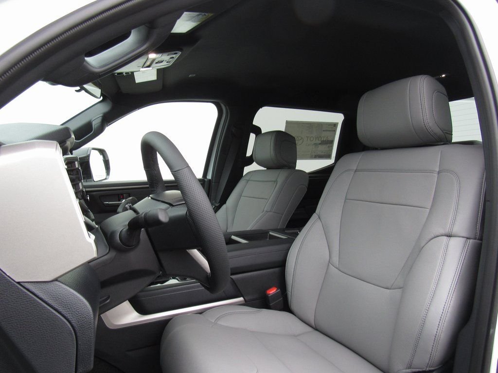 2026 Toyota Tundra SR5 - Photo 15