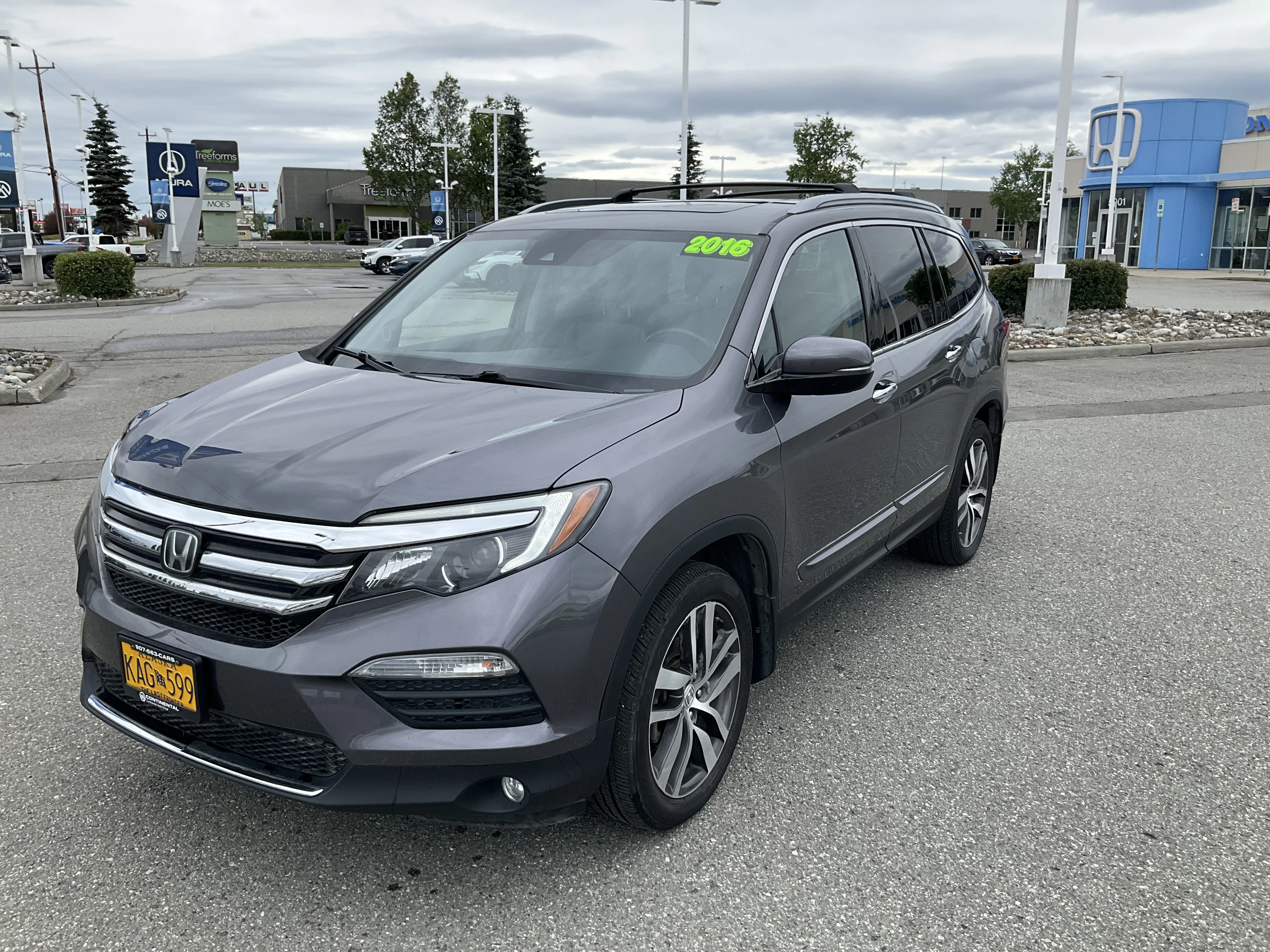 Used 2016 Grey Honda Touring image 1