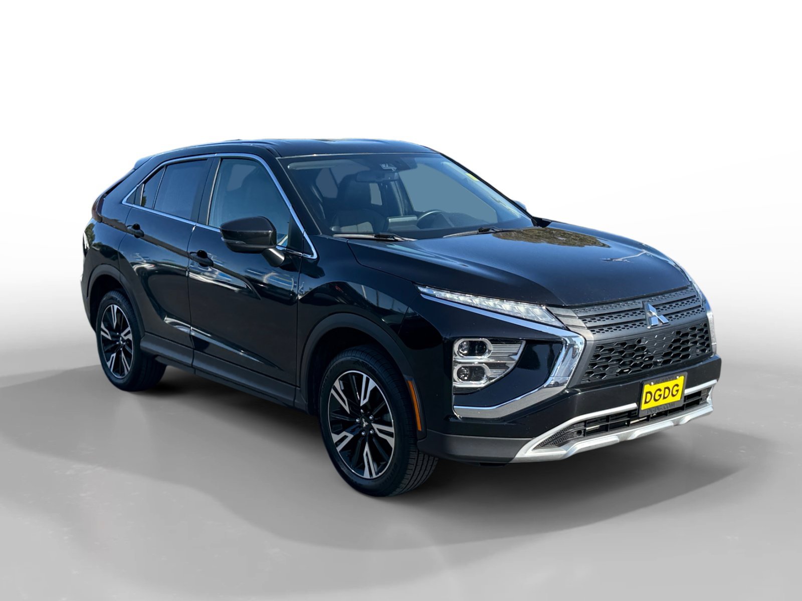 Used 2024 Lightning Blue Metallic Mitsubishi SE image 7