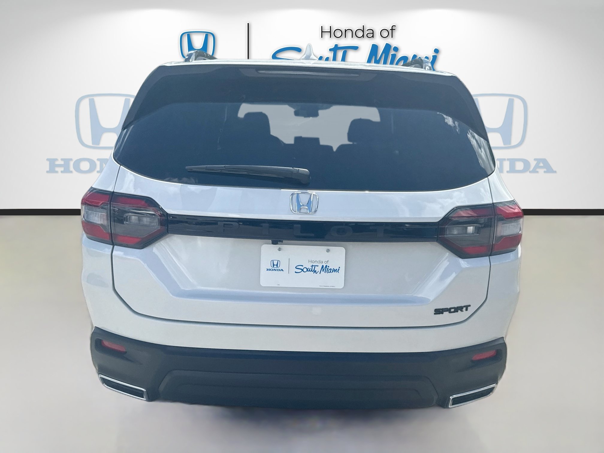 Used 2025  Honda Sport image 6
