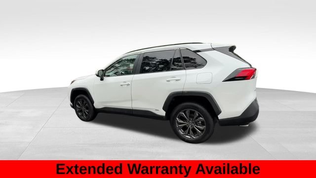 Used 2025 Beige Toyota XLE Premium image 5