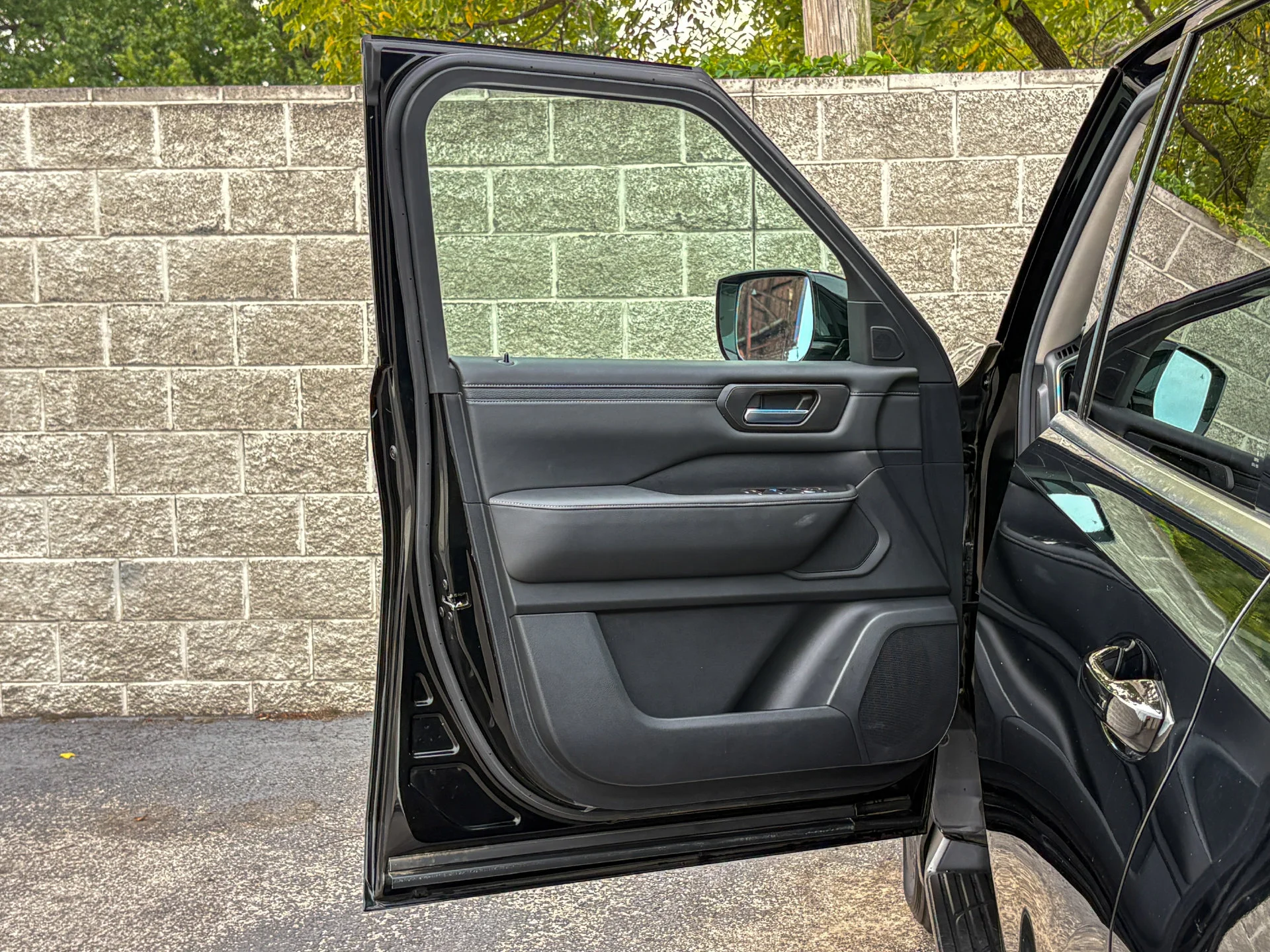 Used 2025 Black Nissan SV image 14