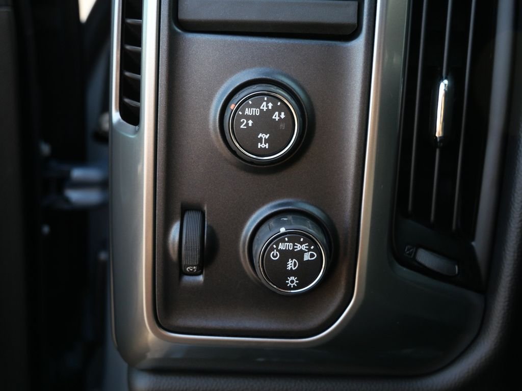 Used 2015 Gray Chevrolet LT image 22