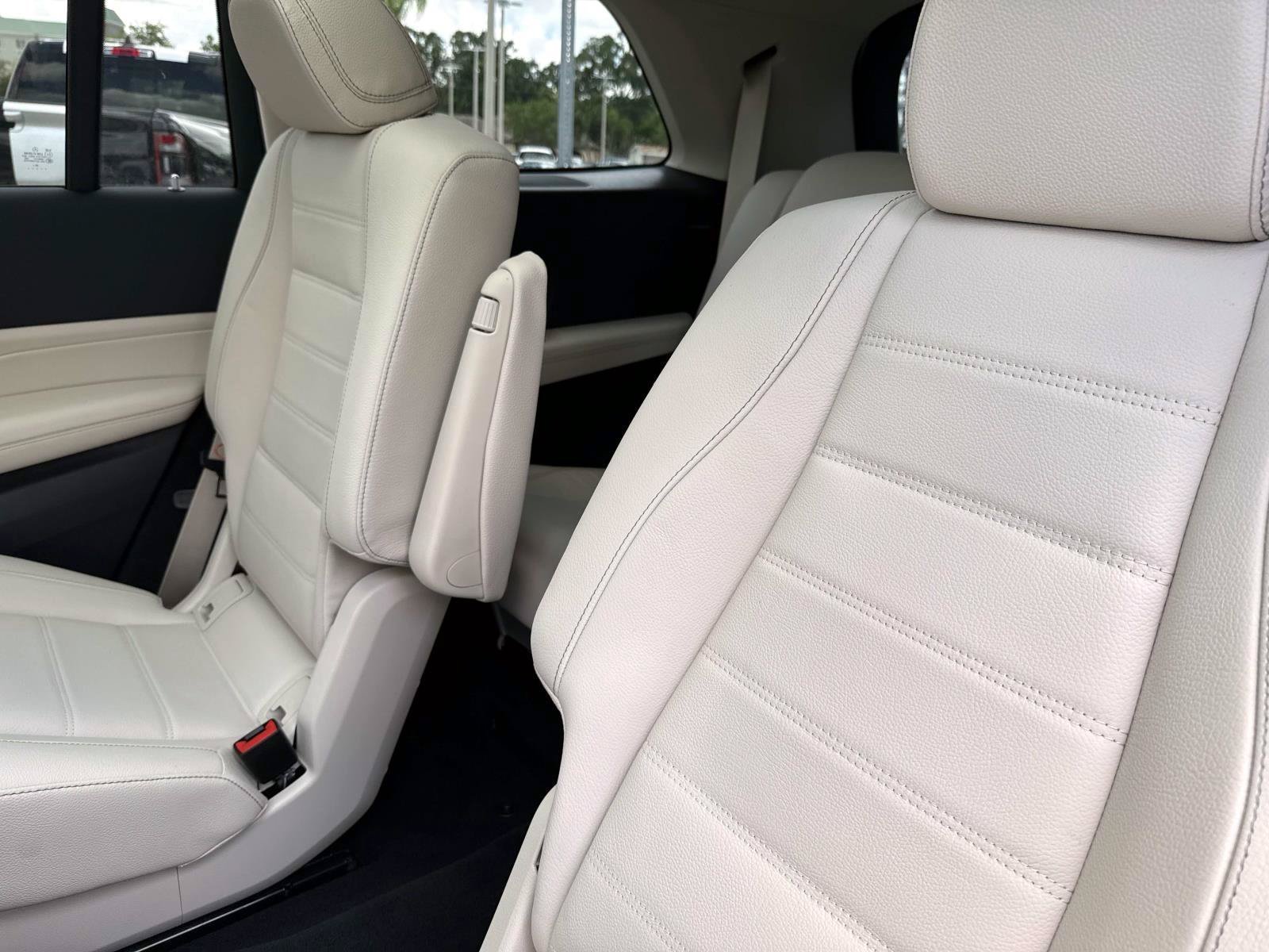 Certified Used 2026 Moonlight White Mercedes-Benz 450 image 14