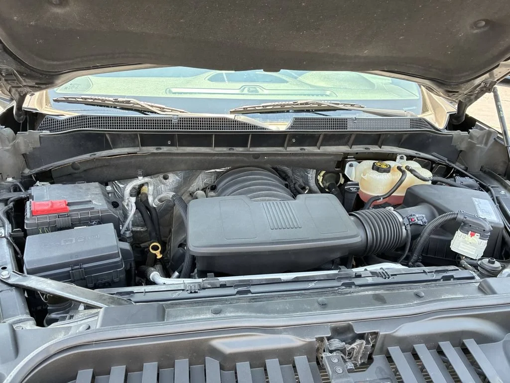 Used 2019 BLACK Chevrolet LT image 10