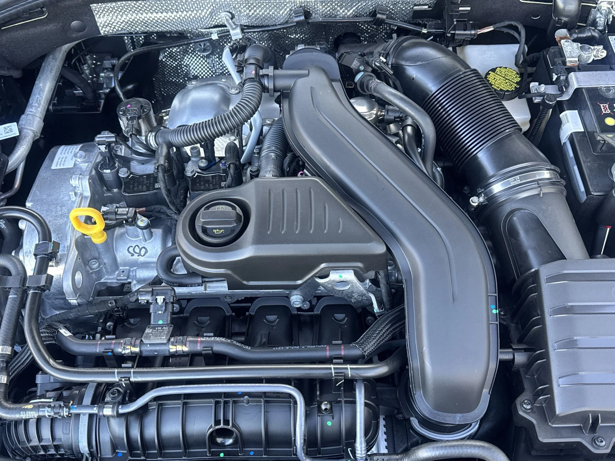 New 2026 Platinum Gray Metallic Volkswagen SE image 34