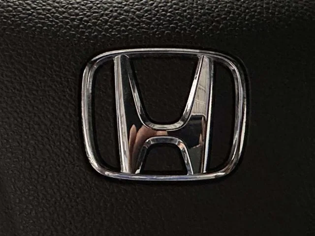 Certified Used 2023 Sonic Gray Pearl Honda AWD EX-L image 27