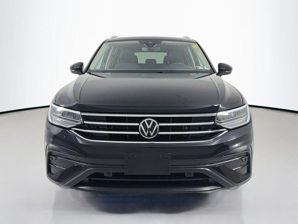 Used 2023 Deep Black Pearl Volkswagen 2.0T SE FWD image 2