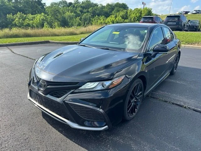 Used 2022 Midnight Black Metallic Toyota XSE image 7